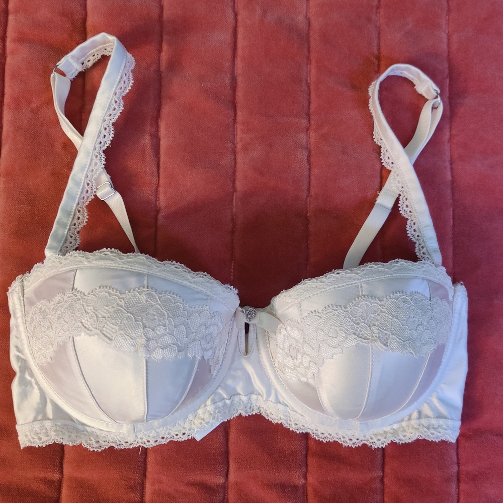 Secret Possessions 32B Corset Design Ivory Satin Push Up Bra